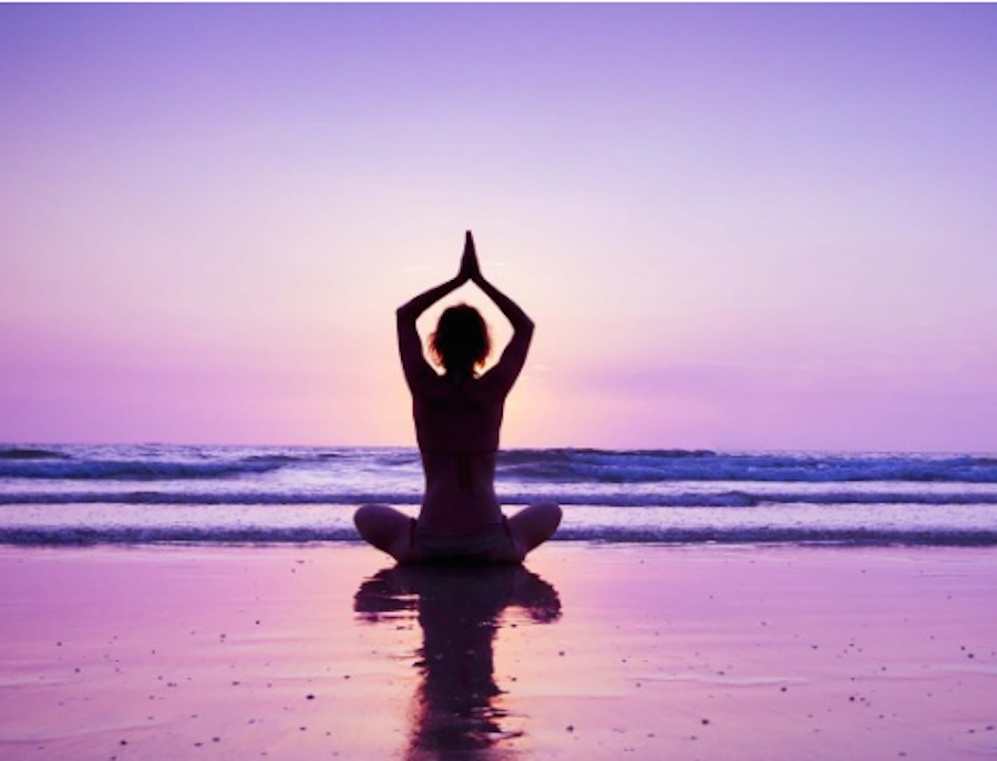 Yoga in spiaggia 2024